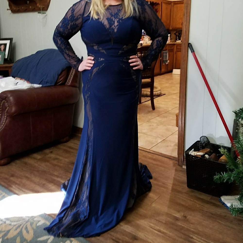 Formal Gown with sleeves!